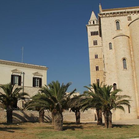 Palazzo Filisio - Regia Restaurant Hotell Trani Exteriör bild