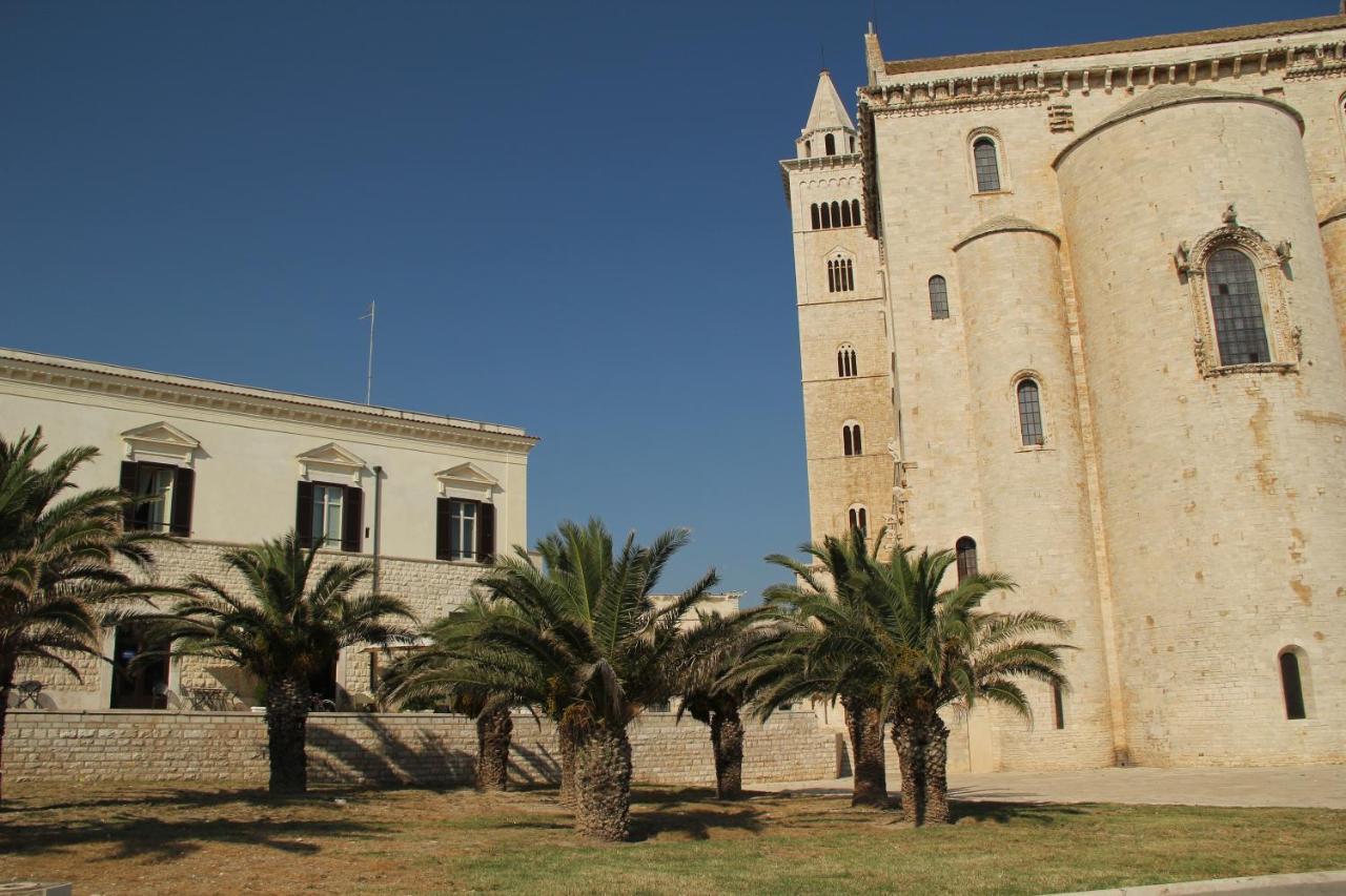 Palazzo Filisio - Regia Restaurant Hotell Trani Exteriör bild